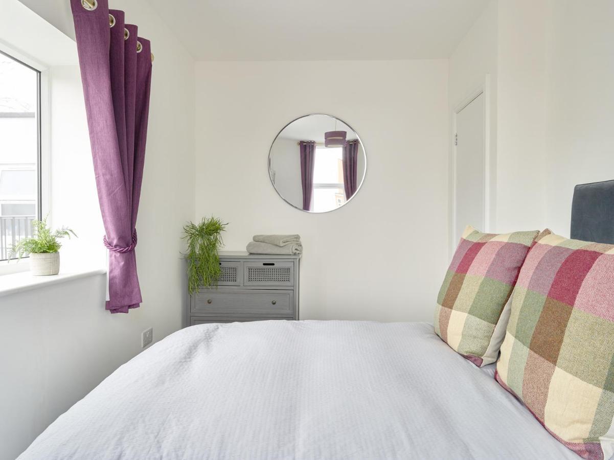 Curb Properties - Super 2 Bed Apartment 5 Min From Town Centre Челтнъм Екстериор снимка